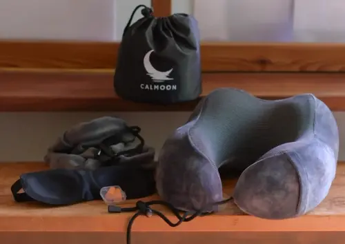 CALMOONのネックピロー