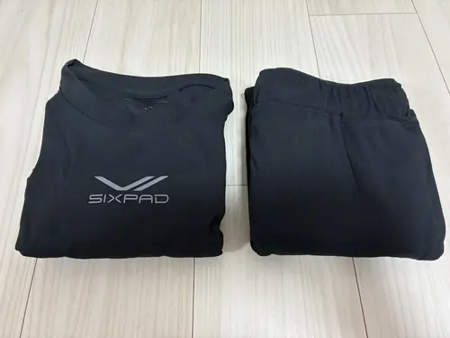 SIXPADリカバリーウェアレビュー